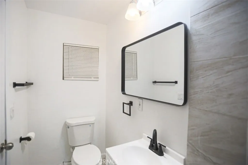 Additional image 18 of 697 E 21st St, San Bernardino, CA 92404