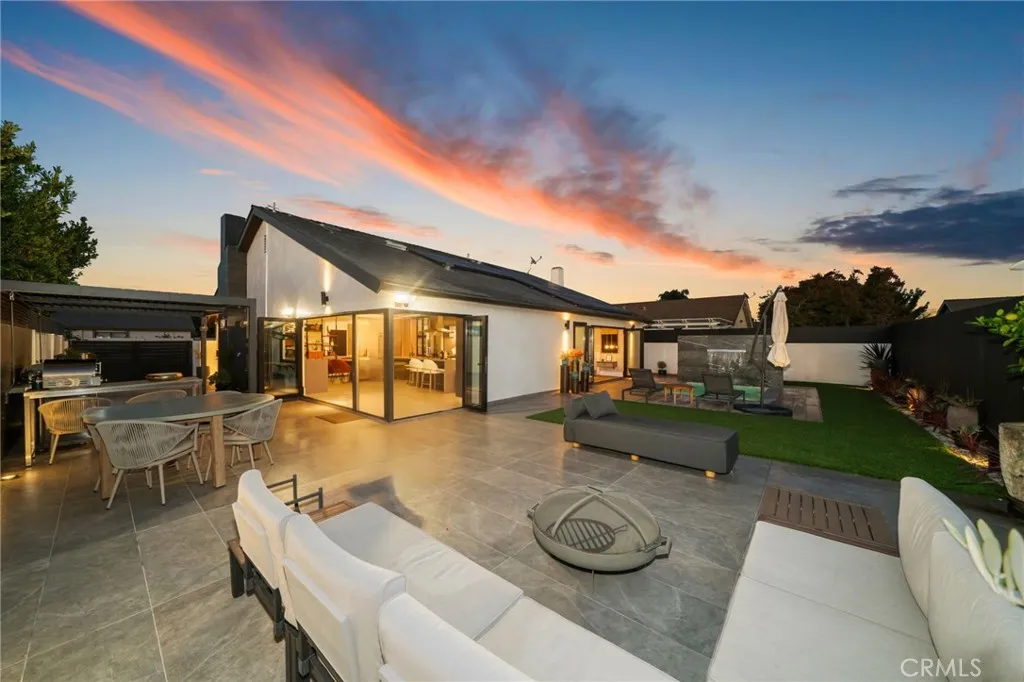 Additional image 2 of 985 Begonia Avenue, Costa Mesa, CA 92626