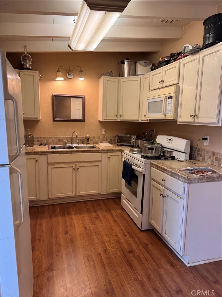 Additional image 12 of 7454 Acoma Trl, Yucca Valley, CA 92284