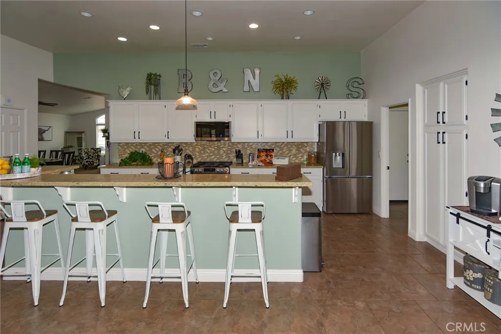 Additional image 20 of 14159 Fresian Avenue, Apple Valley, CA 92307