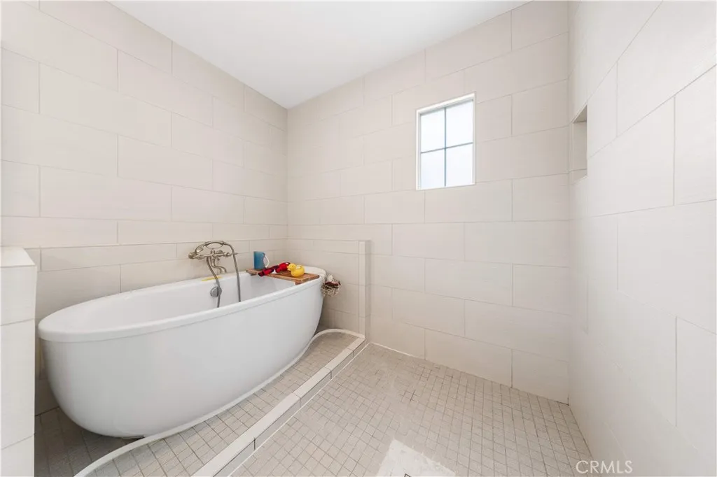 Additional image 60 of 59 Durham, Irvine, CA 92620