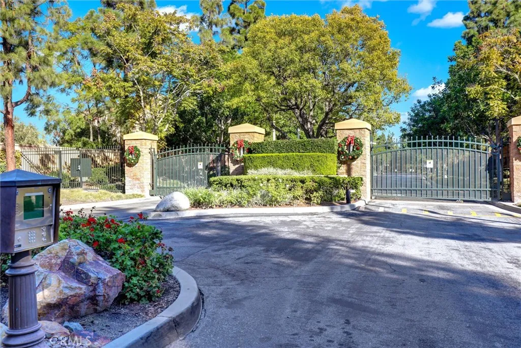 Additional image 3 of 27 Ohio, Irvine, CA 92606