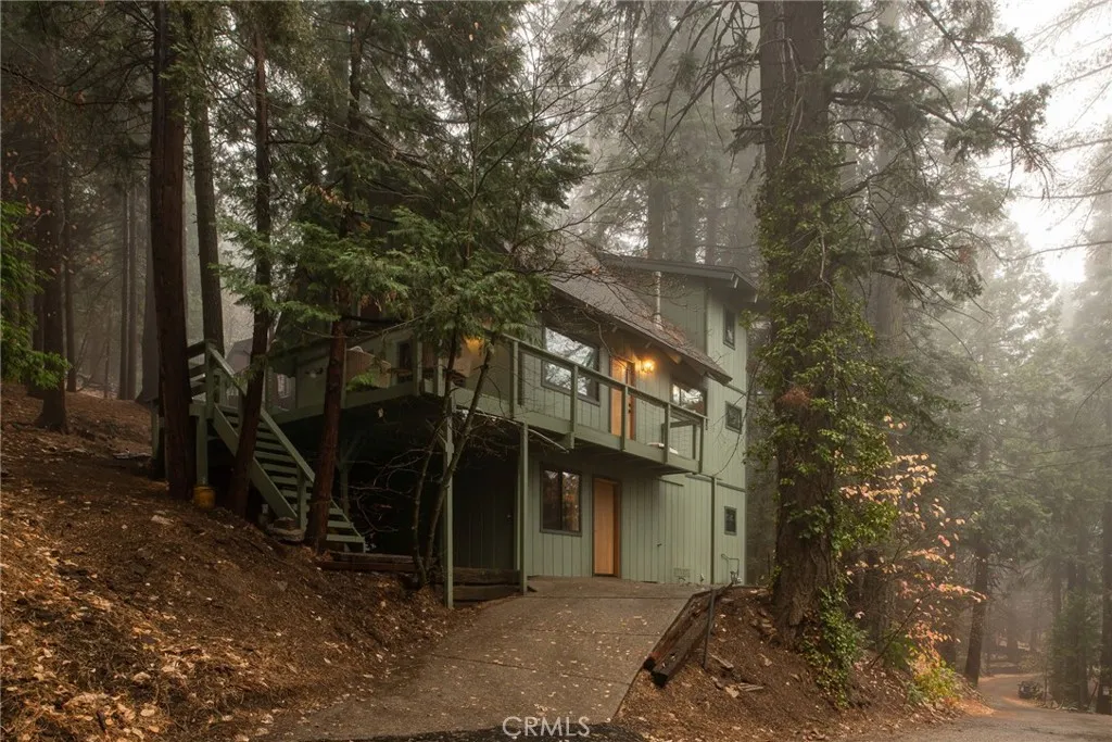 Property image for 28443 Altamont Court, Lake Arrowhead, CA 92352