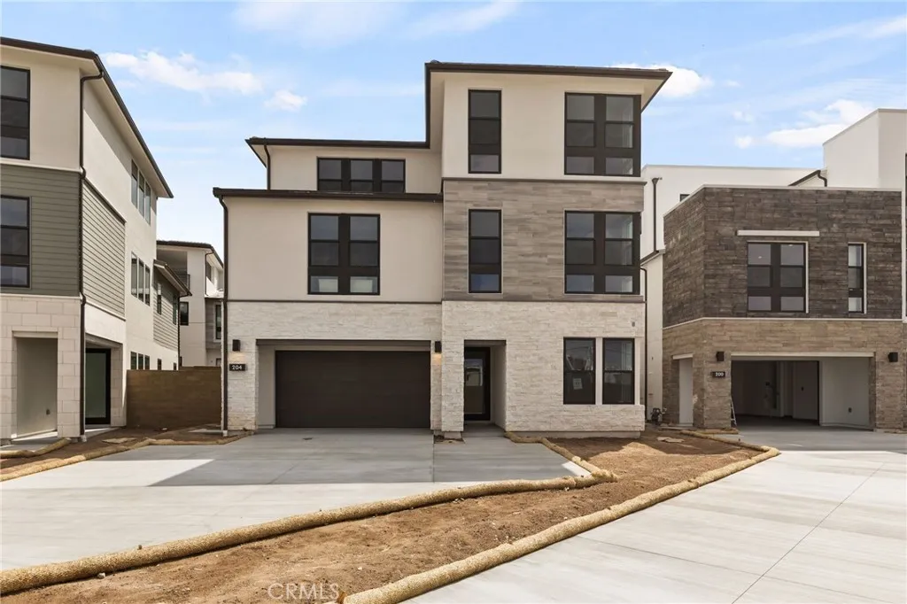 Additional image 2 of 204 Stage, Irvine, CA 92618