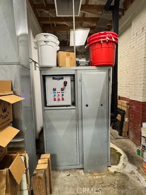 Additional image 68 of 585 E Thompson Boulevard, Ventura, CA 93001