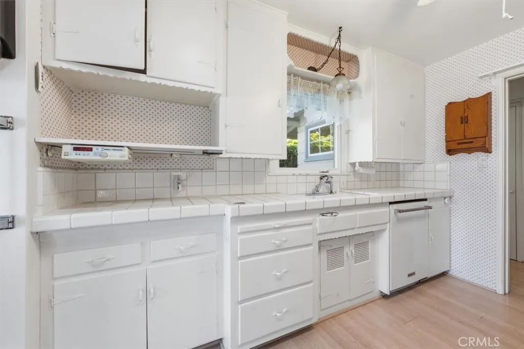 Additional image 67 of 22050 Independencia Street, Woodland Hills, CA 91364