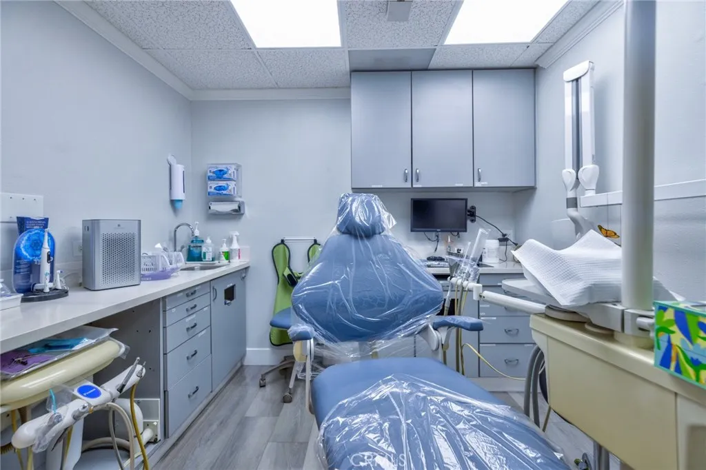 Additional image 15 of 16336 Whittier, Whittier, CA 90603