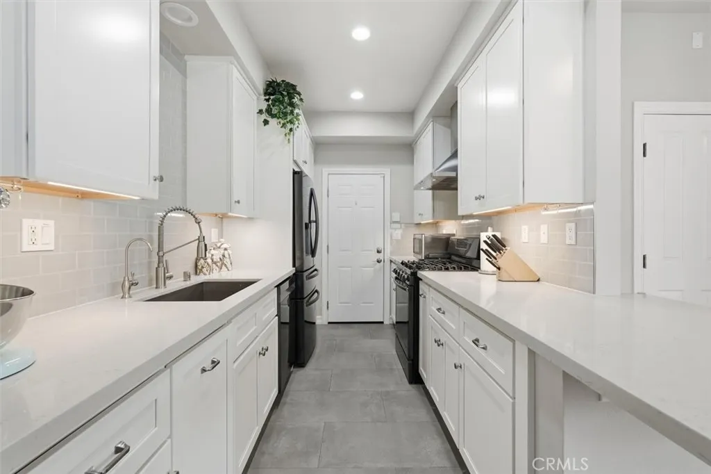 Additional image 38 of 2157 Plaza Del Amo, Torrance, CA 90501