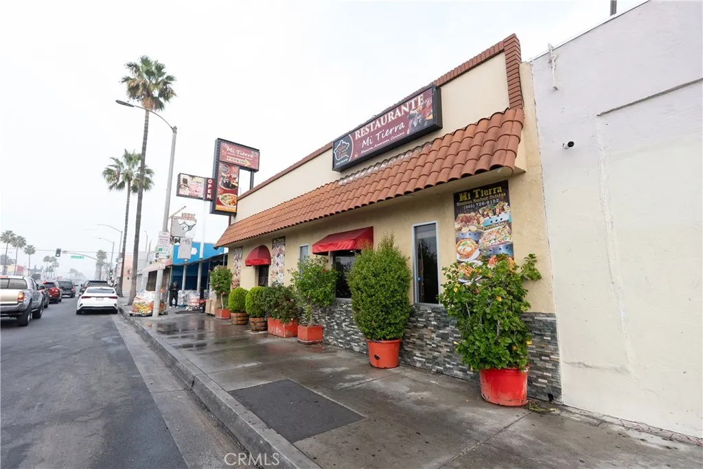 5949 Whittier Blvd, Los Angeles, CA 90022