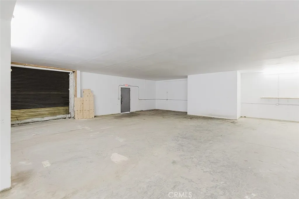 Additional image 39 of 965 E 31st Street, Los Angeles, CA 90011