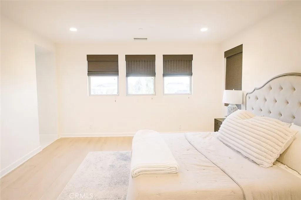 Additional image 17 of 279 Barnes Rd, Tustin, CA 92782