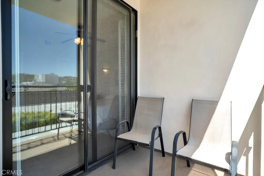 Additional image 9 of 4724 Kester Unit 410, Sherman Oaks, CA 91403