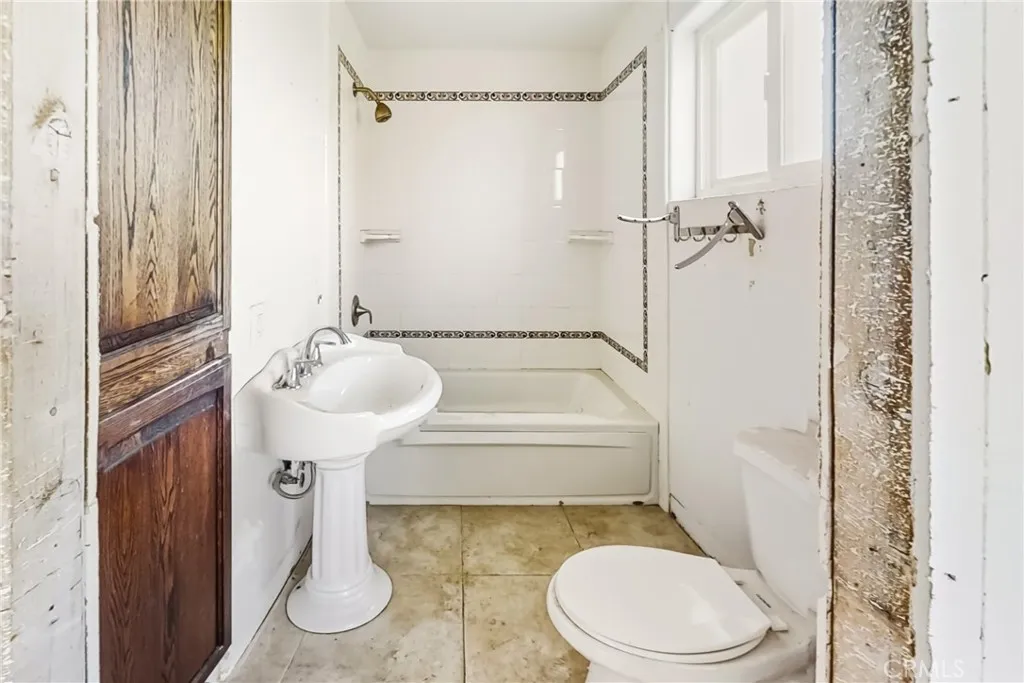 Additional image 11 of 261 E Crescent Avenue, Redlands, CA 92373