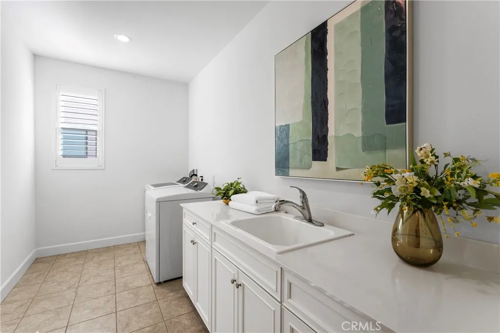 Additional image 60 of 105 Shear, Irvine, CA 92618