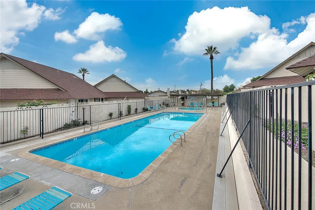 Additional image 102 of 633 S Indian Hill Blvd Unit C, Claremont, CA 91711