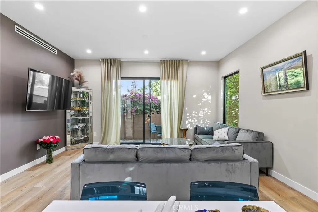 Additional image 50 of 1918 N Maple St, Burbank, CA 91505