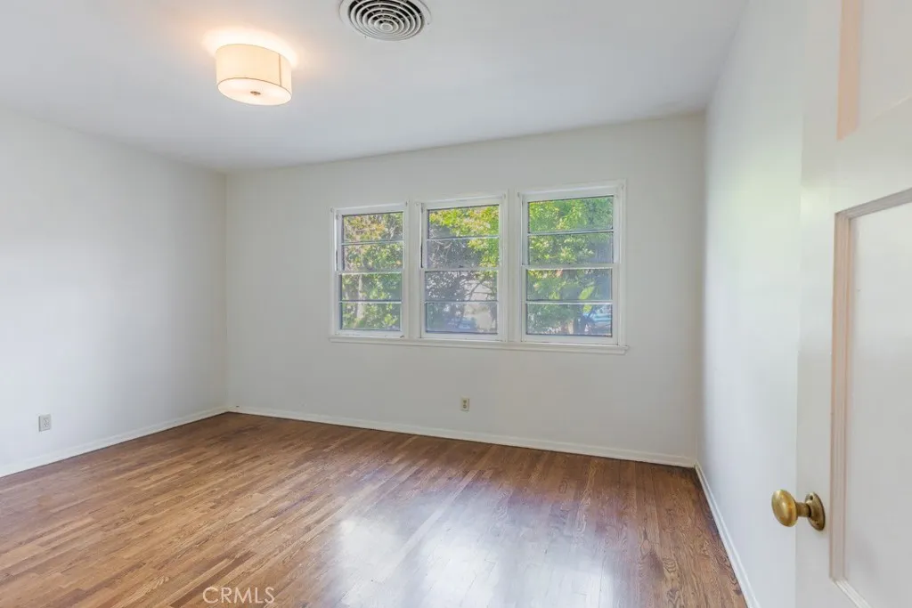 Additional image 33 of 12500 Martha St, Valley Village, CA 91607