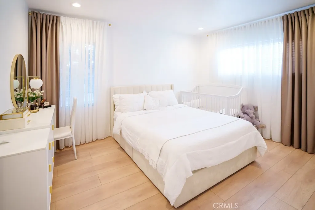 Additional image 33 of 15500 Chatsworth Street, , CA 91345