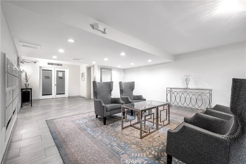 Additional image 26 of 1277 S Beverly Glen Boulevard Unit 405, Los Angeles, CA 90024