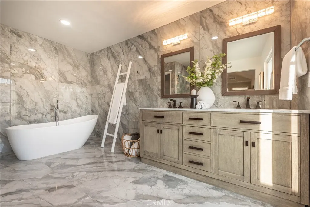 Additional image 45 of 39 Cape Cod, Irvine, CA 92620