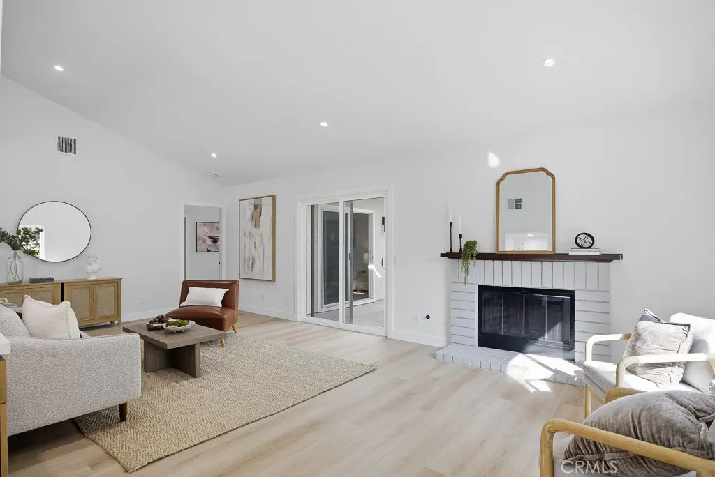 Additional image 9 of 1069 Belleza Street, Camarillo, CA 93012