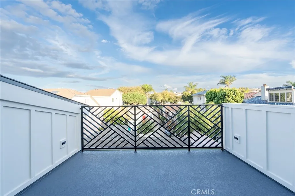 Additional image 16 of 110 S Irena Avenue Unit B, Redondo Beach, CA 90277