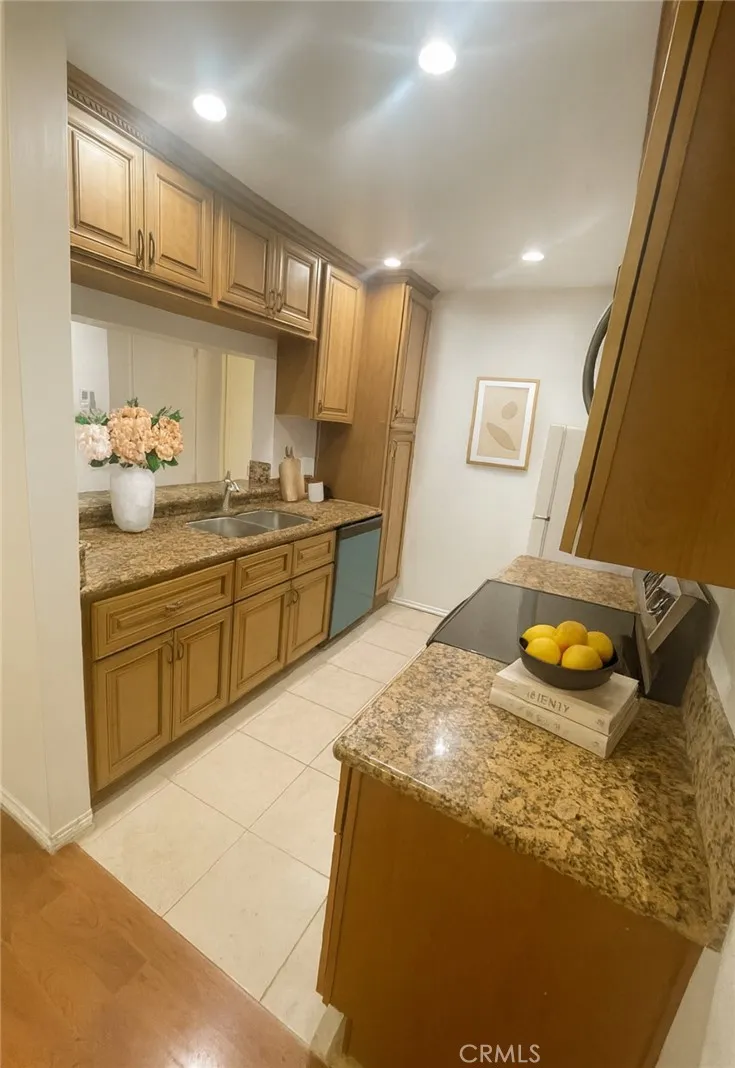 Additional image 32 of 5460 White Oak Avenue Unit J206, Encino, CA 91316