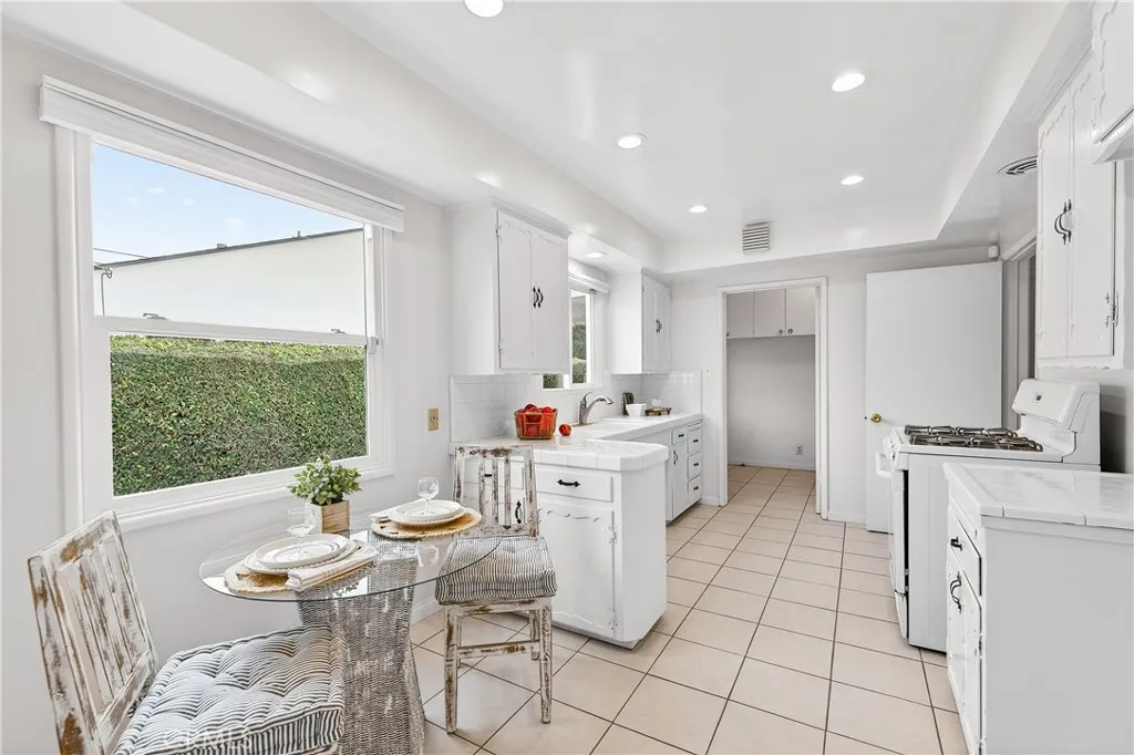 Additional image 38 of 1005 W 20th St, Santa Ana, CA 92706