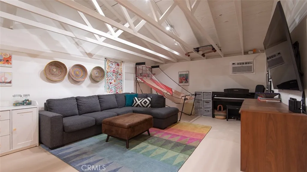 Additional image 69 of 28916 Valley Heights Dr, Agoura Hills, CA 91301