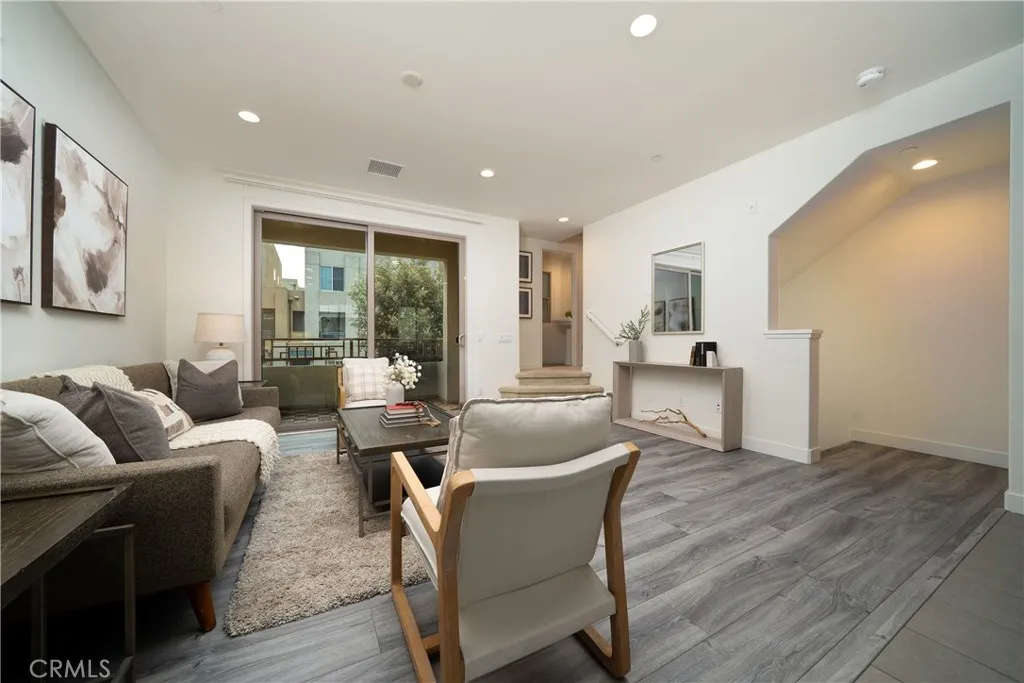 Additional image 8 of 217 Magnet, Irvine, CA 92618