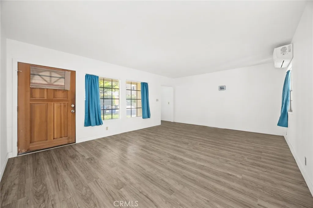 Additional image 8 of 10833 McVine Ave, Sunland, CA 91040