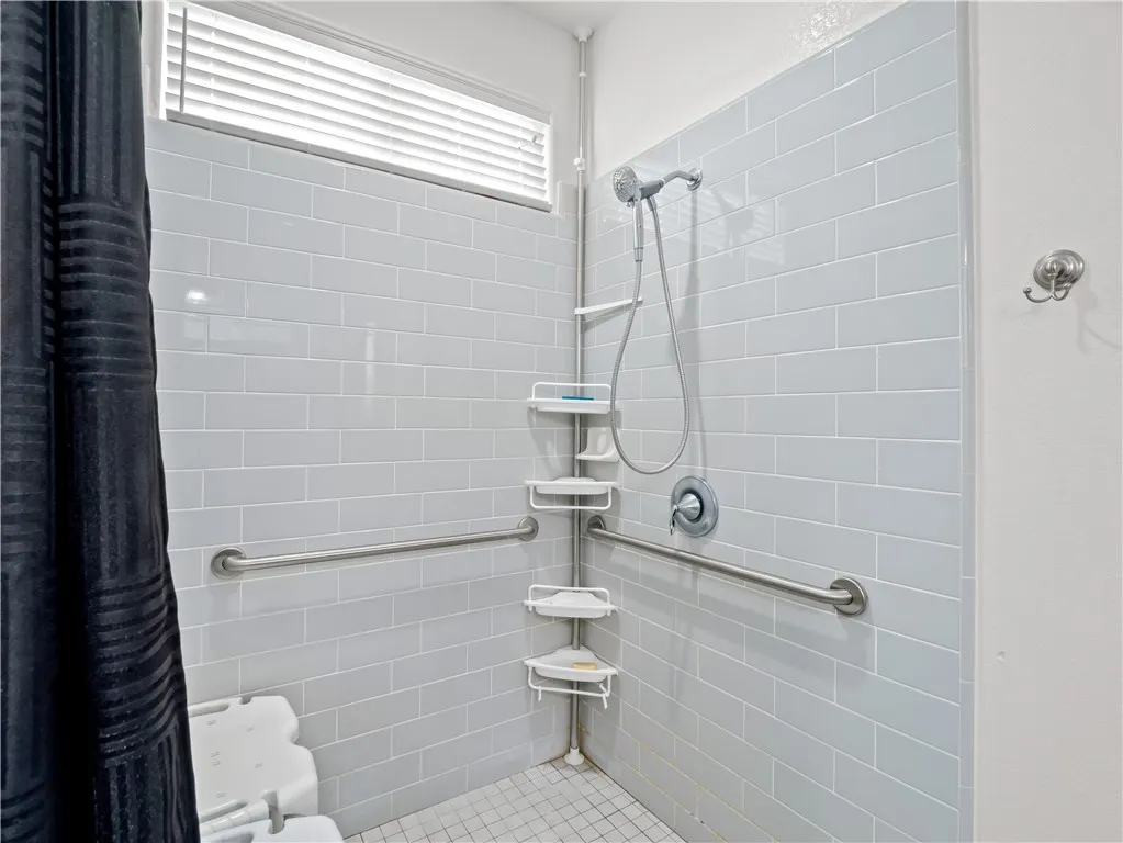 Additional image 64 of 425 Karen Ave, Kerman, CA 93630