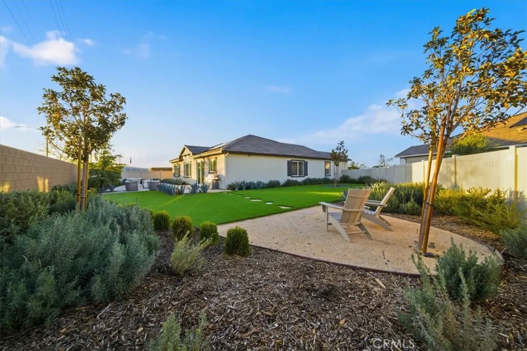 42957 56th Street W, Lancaster, CA 93536