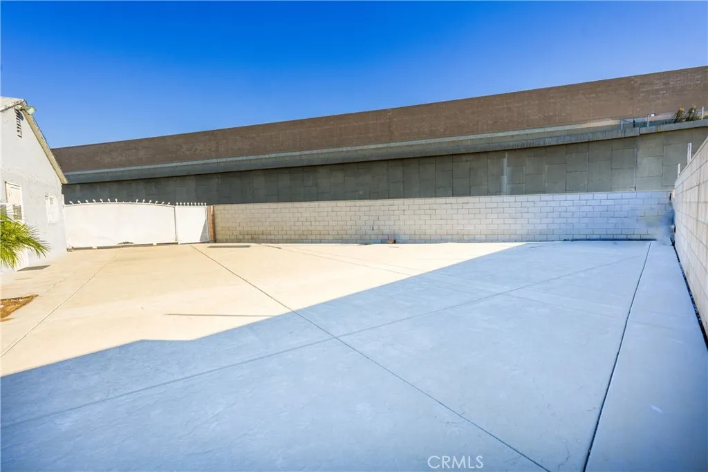 Additional image 19 of 2312 Flores Street, San Bernardino, CA 92407