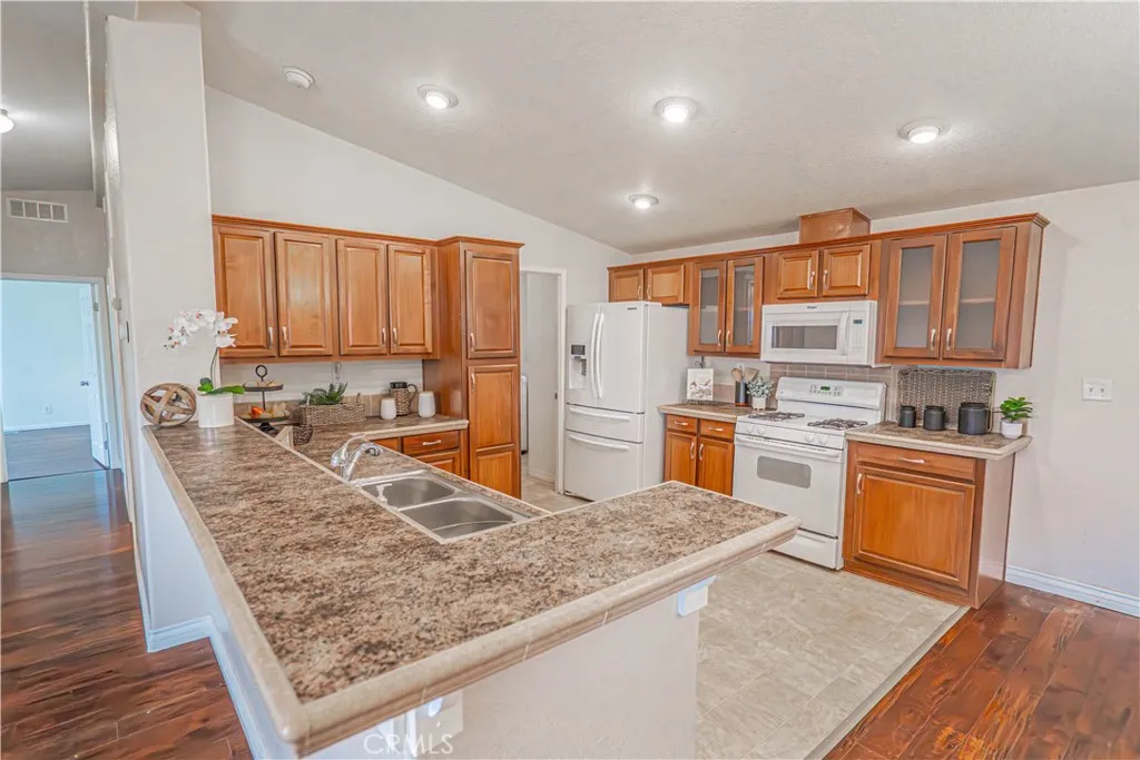 Additional image 41 of 1501 E Avenue I Unit 147, Lancaster, CA 93535
