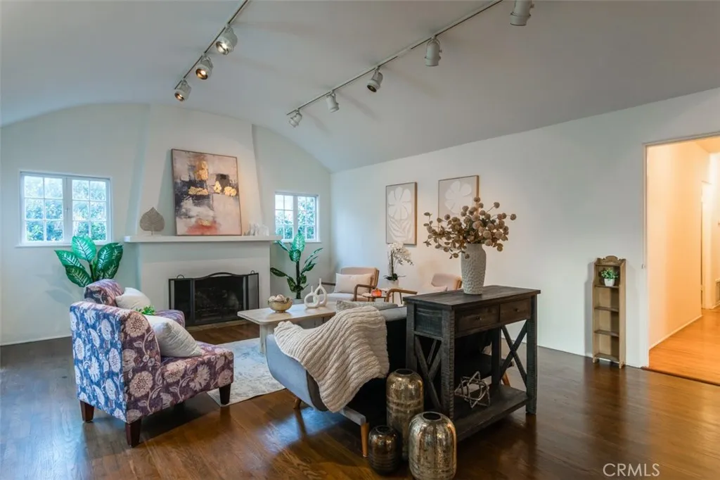 Additional image 41 of 254 S Berkeley Ave, Pasadena, CA 91107