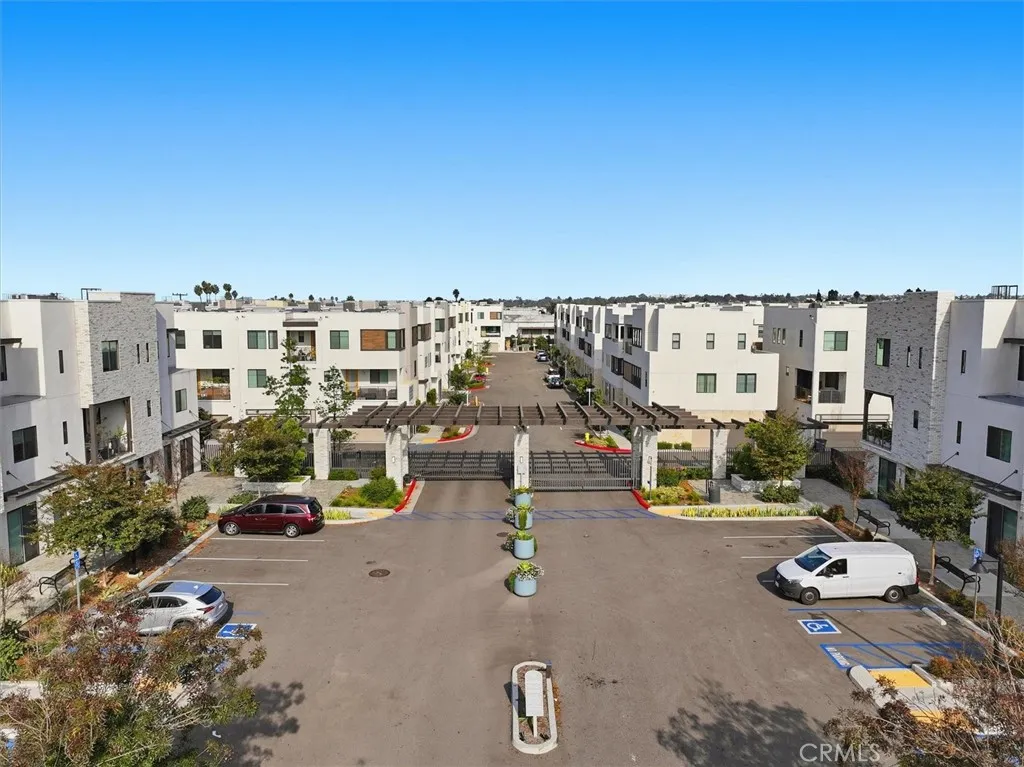 Additional image 118 of 2144 Swallowtail Walk, Gardena, CA 90249