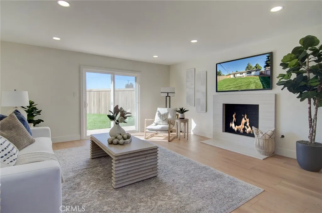 Additional image 6 of 8652 Royer Cir, Huntington Beach, CA 92647