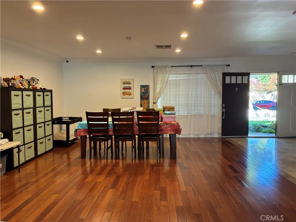 Property image for 19046 Friar St, Tarzana, CA 91335