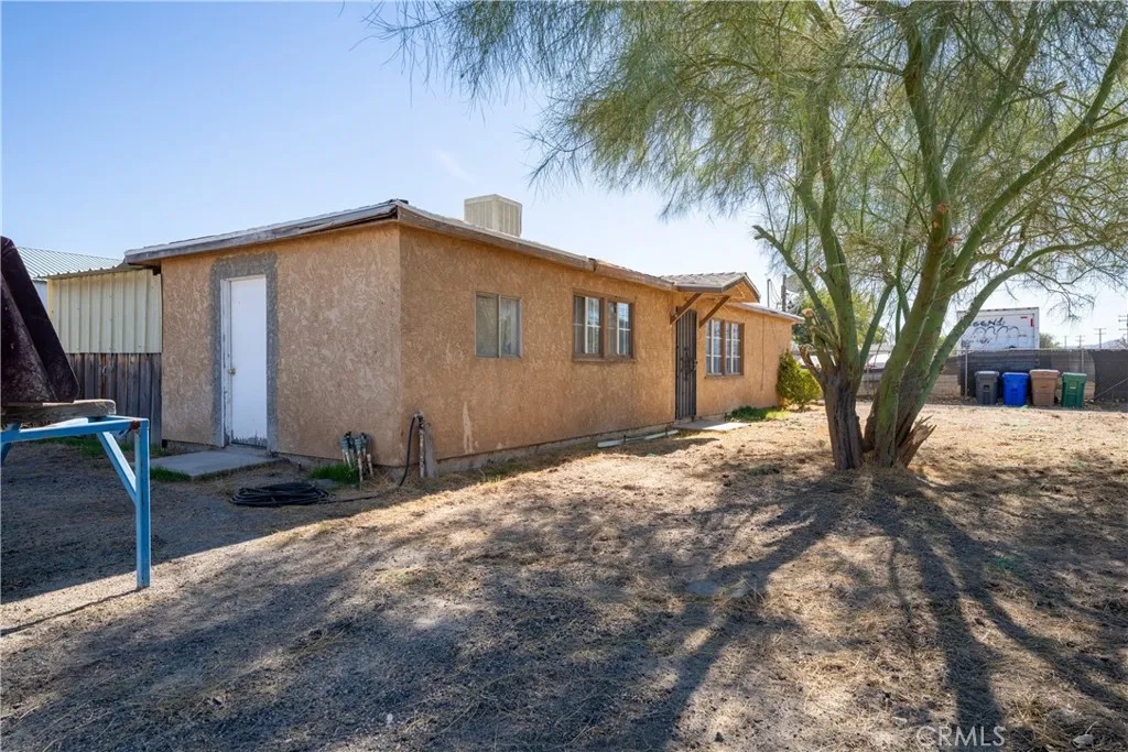 Additional image 2 of 42622 3rd St E, Lancaster, CA 93535