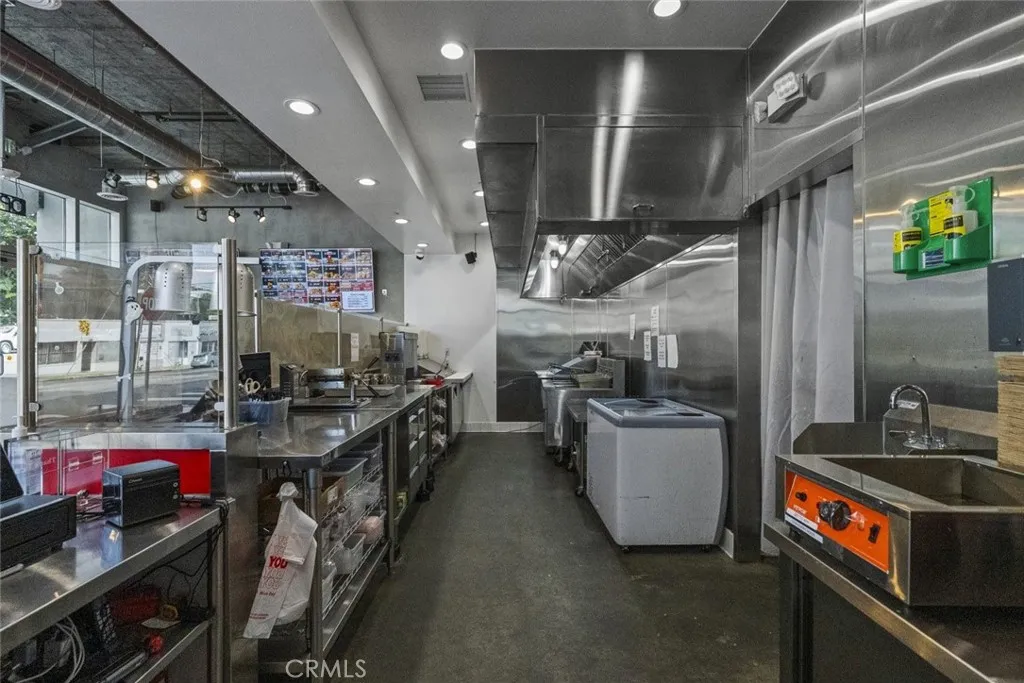 Additional image 14 of 330 Westlake Avenue N Unit 100, Los Angeles, CA 90026