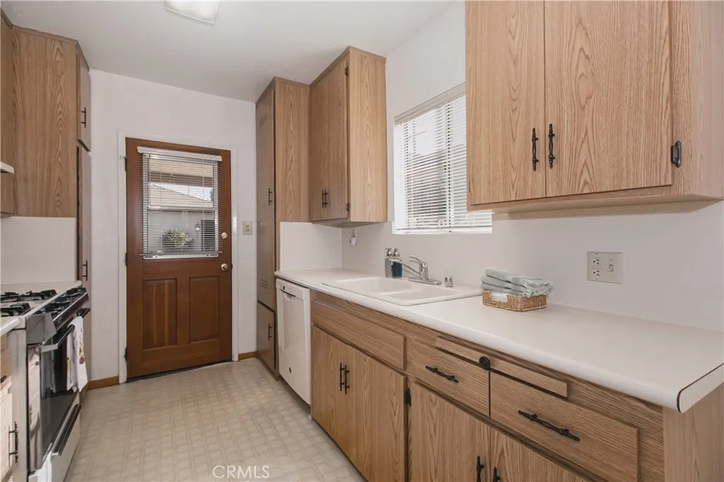 Additional image 8 of 6900 Aura Avenue, Reseda, CA 91335