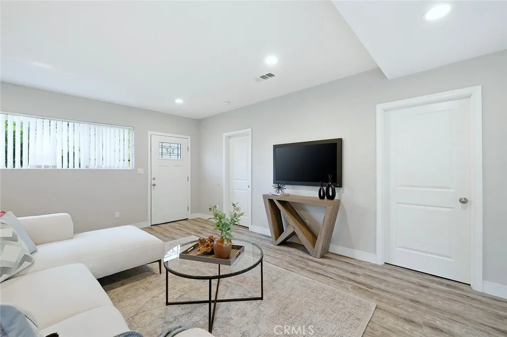 Additional image 24 of 5990 E El Paseo, Long Beach, CA 90815