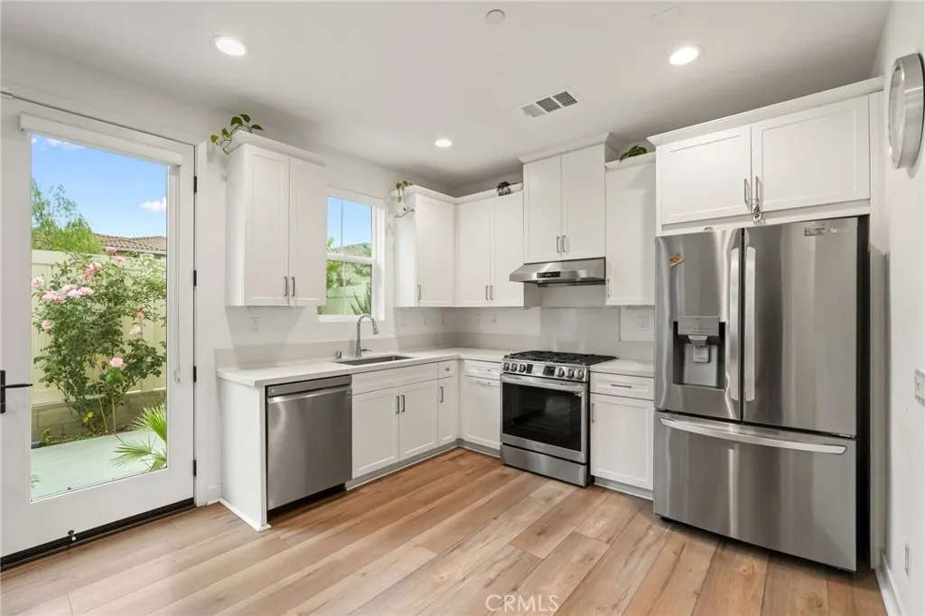 Additional image 53 of 1740 Heywood St #B, Simi Valley, CA 93065