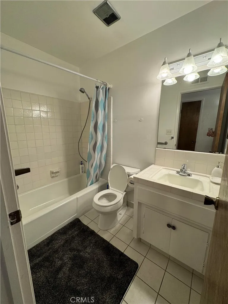 Additional image 59 of 198 W Barstow Ave, Fresno, CA 93704