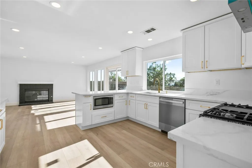 Additional image 10 of 3017 W Meyers Rd, San Bernardino, CA 92407