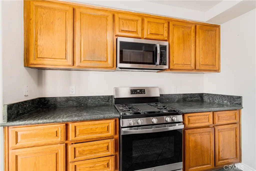 Additional image 27 of 11384 Dronfield Unit 36, Pacoima, CA 91331