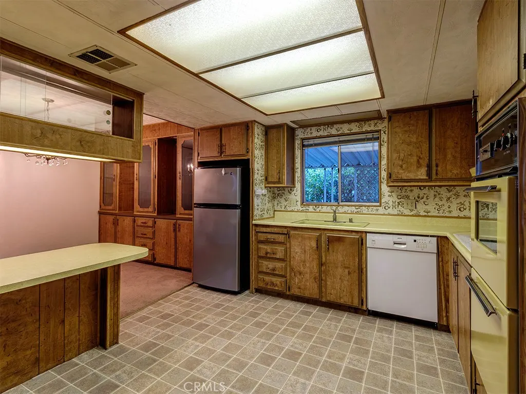 Additional image 7 of 1420 Glengrove Sq, Corona, CA 92882