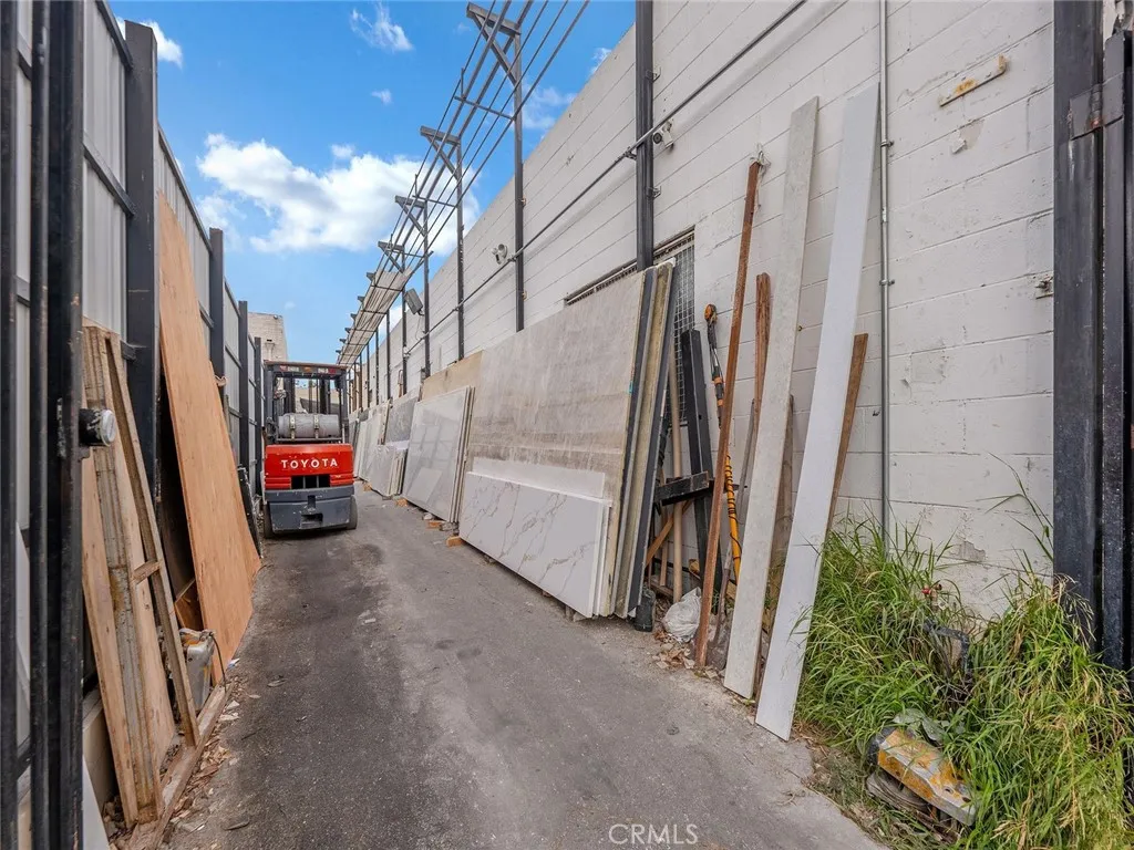 Additional image 3 of 4211 Verdant Street, Los Angeles, CA 90039