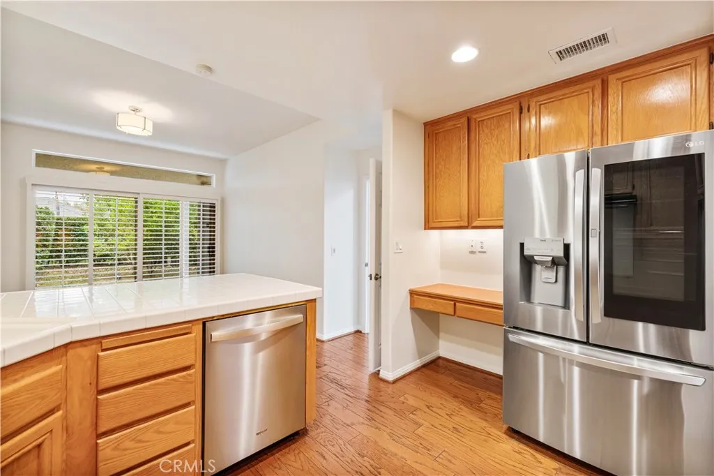 Additional image 12 of 24420 Hampton Dr Unit C, Valencia, CA 91355